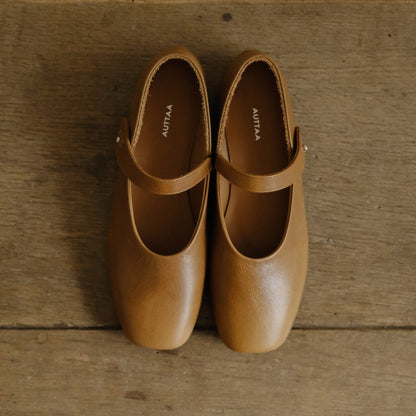 【受注商品】［AUTTAA］Ankle strap pumps