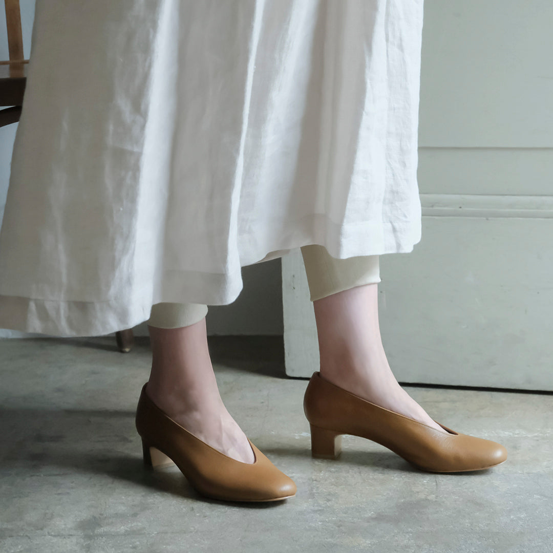 【受注商品】［AUTTAA］ Soft low cut pumps