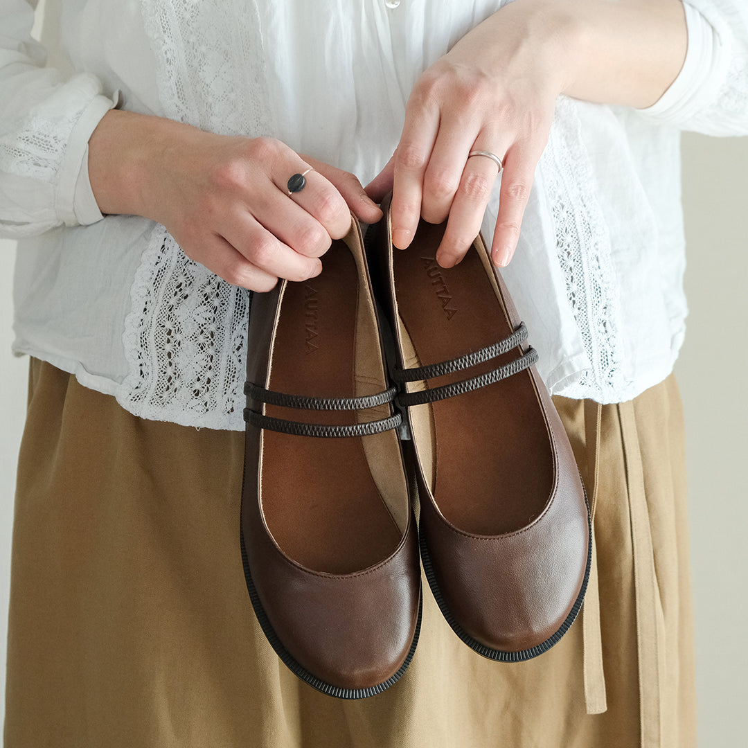 【受注商品】［AUTTAA］Flat oval pumps