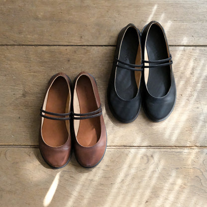 【受注商品】［AUTTAA］Flat oval pumps