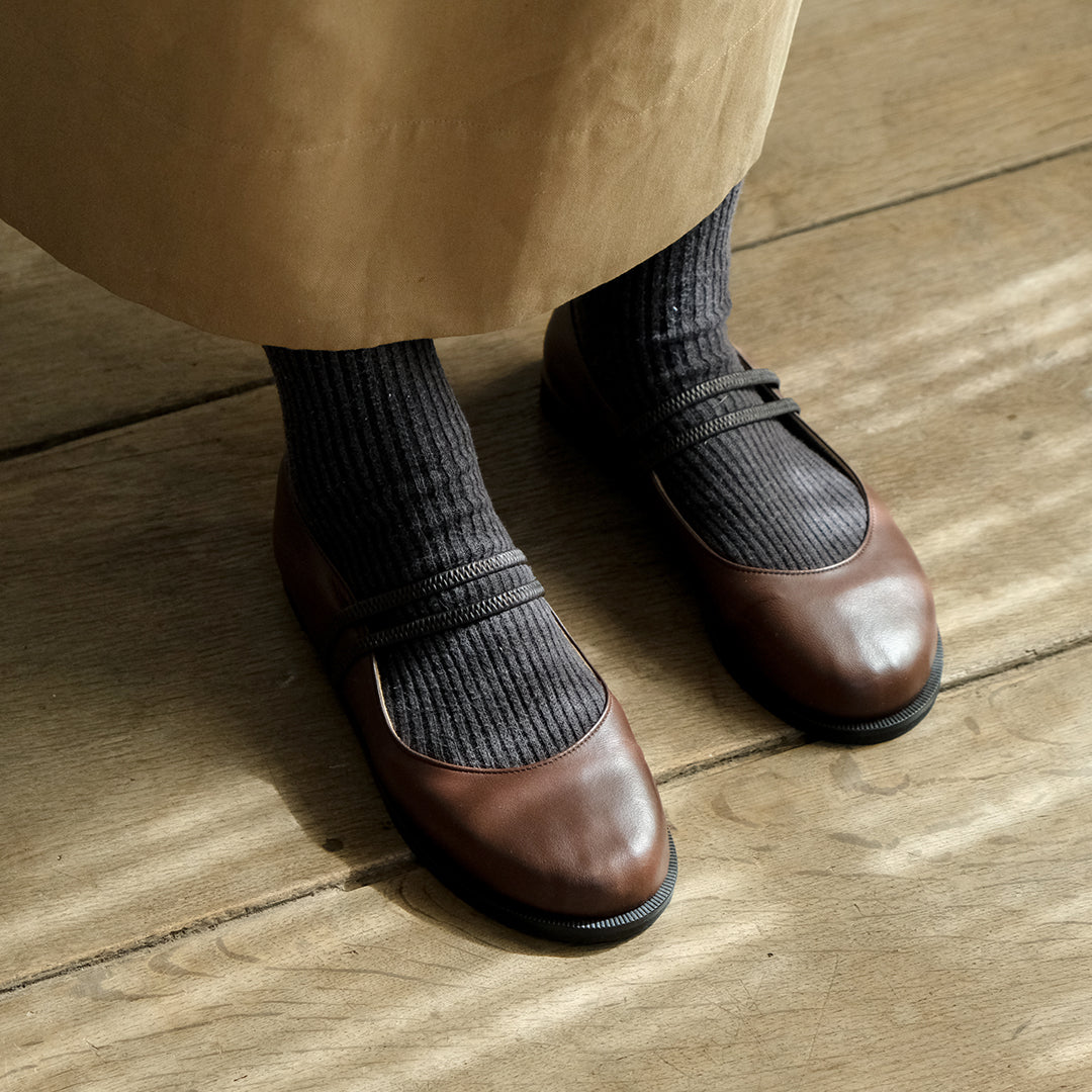 【受注商品】［AUTTAA］Flat oval pumps