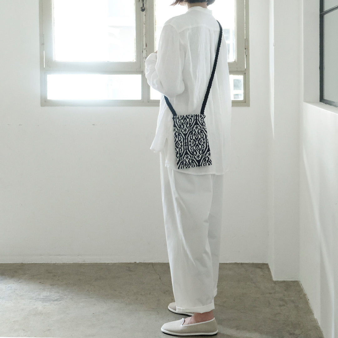 装いの主役にもなる、ぽこぽこのミニバッグ – Envelope - エンベロープ