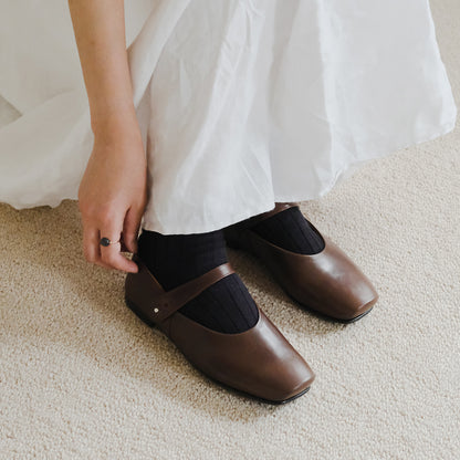 【受注商品】［AUTTAA］Ankle strap pumps