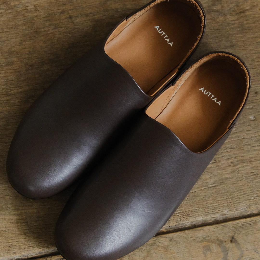 【受注商品】［AUTTAA］ルームシューズ２smooth kip