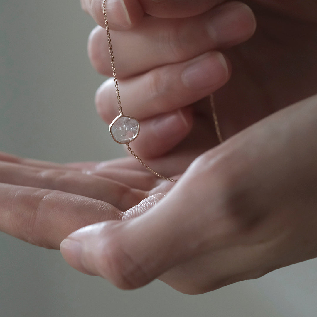 透明な輝きを集める、スライスダイヤブレスレット – Envelope