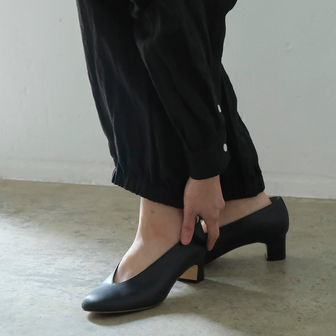 【受注商品】［AUTTAA］ Soft low cut pumps