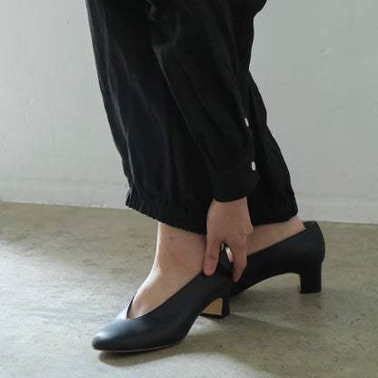 【受注商品】［AUTTAA］ Soft low cut pumps
