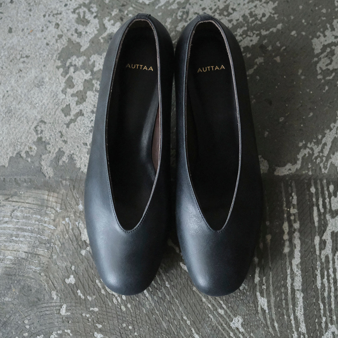 【受注商品】［AUTTAA］ Soft low cut pumps