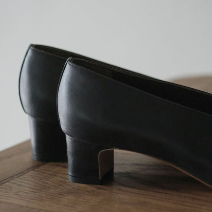 【受注商品】［AUTTAA］ Soft low cut pumps