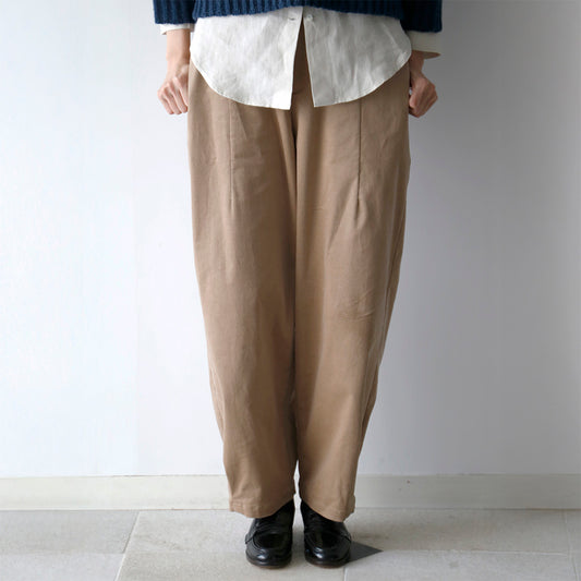 ベージュ38（モデル身長166cm）