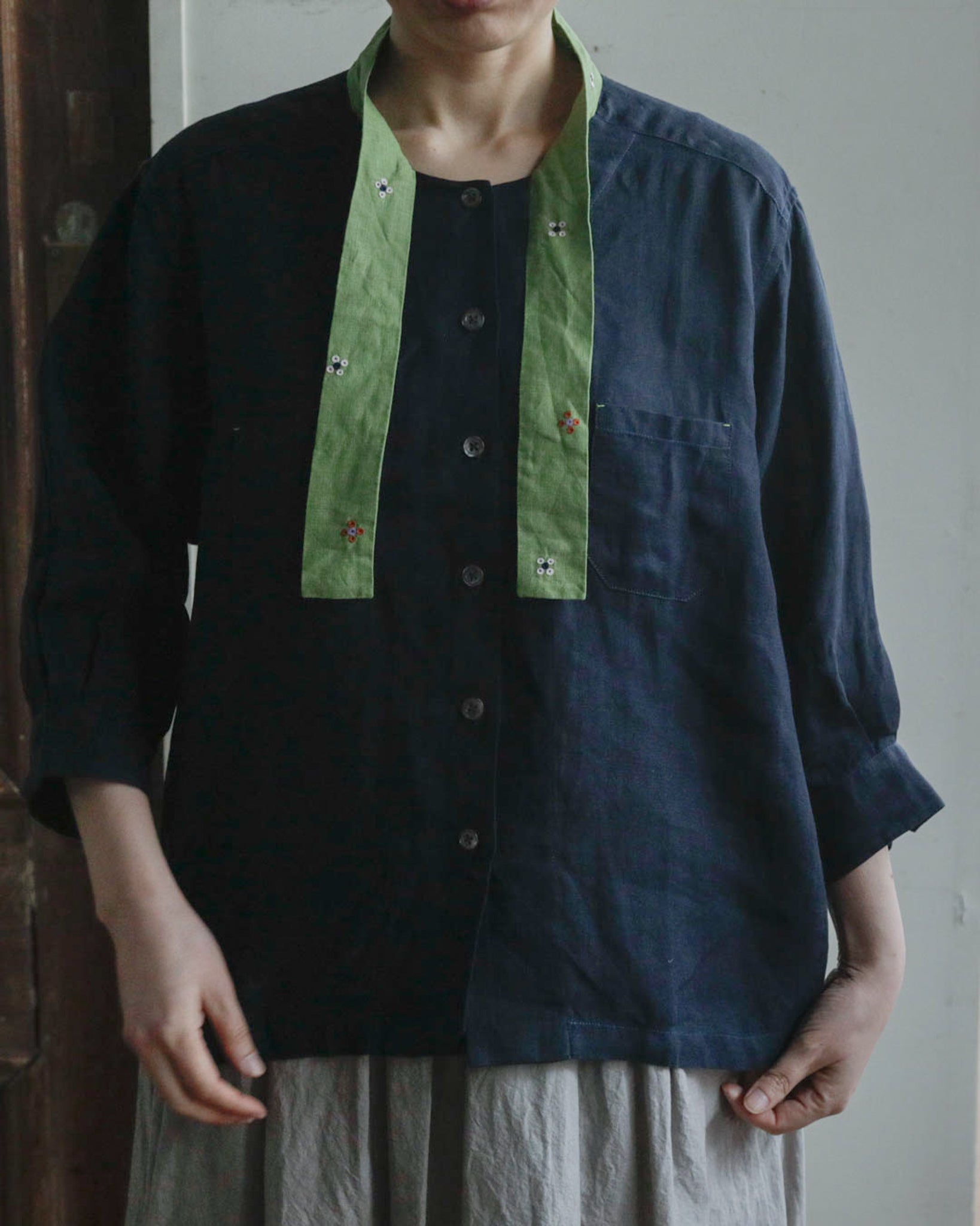 タイカラーは結ばずおろしても素敵