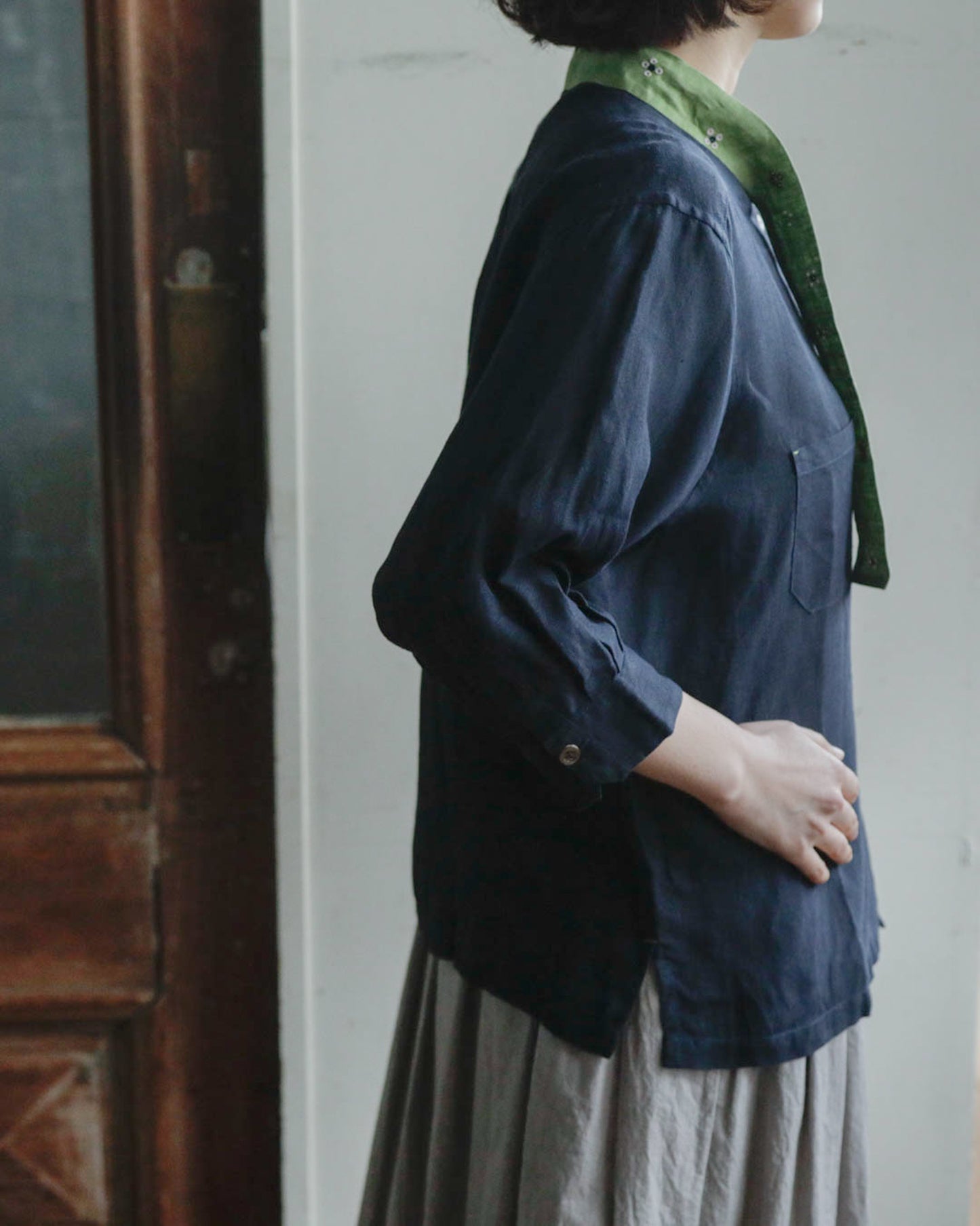 ENYO／TC26-2 タイカラーのブラウス ブルーマリン×アボカ