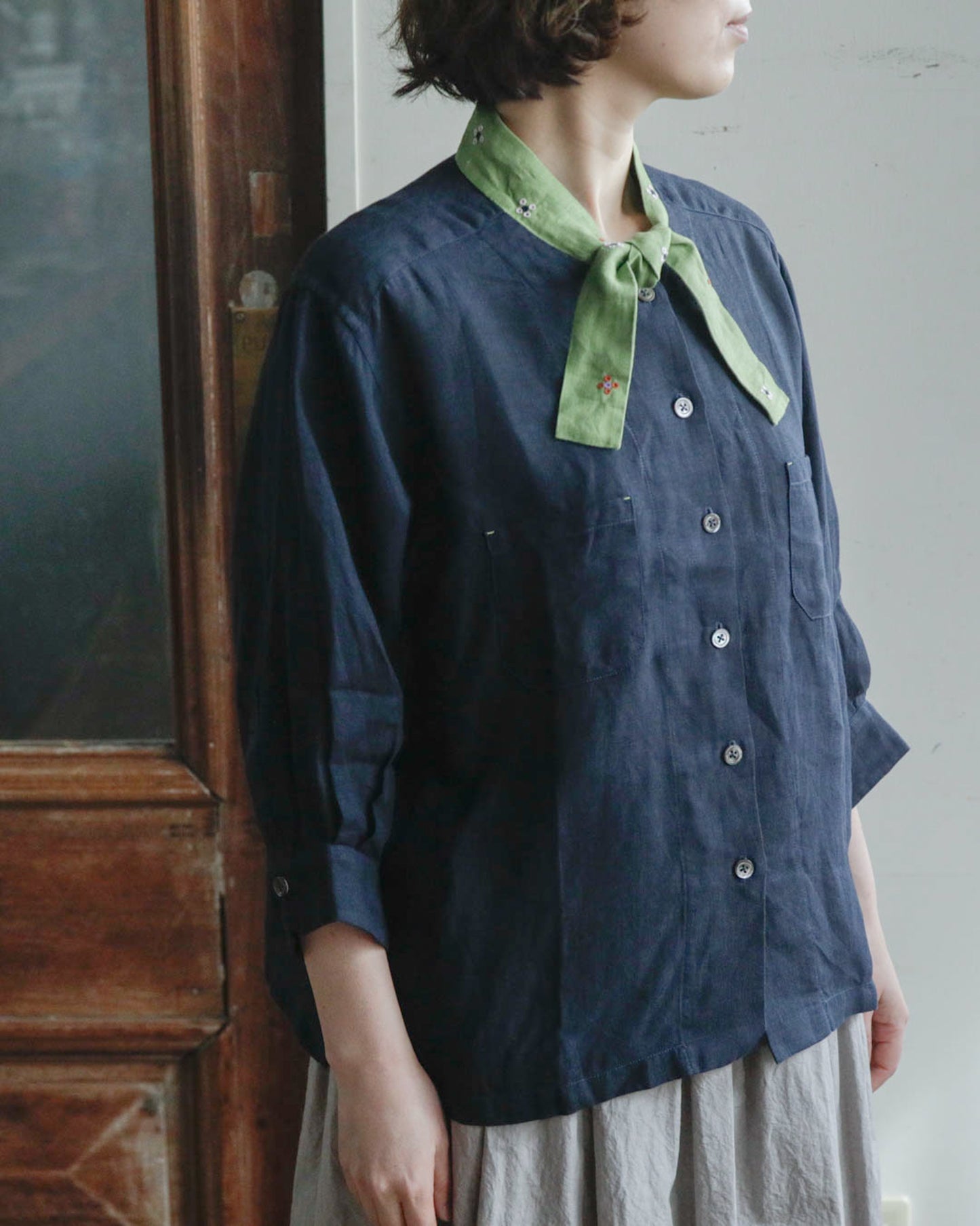 ENYO／TC26-2 タイカラーのブラウス ブルーマリン×アボカ