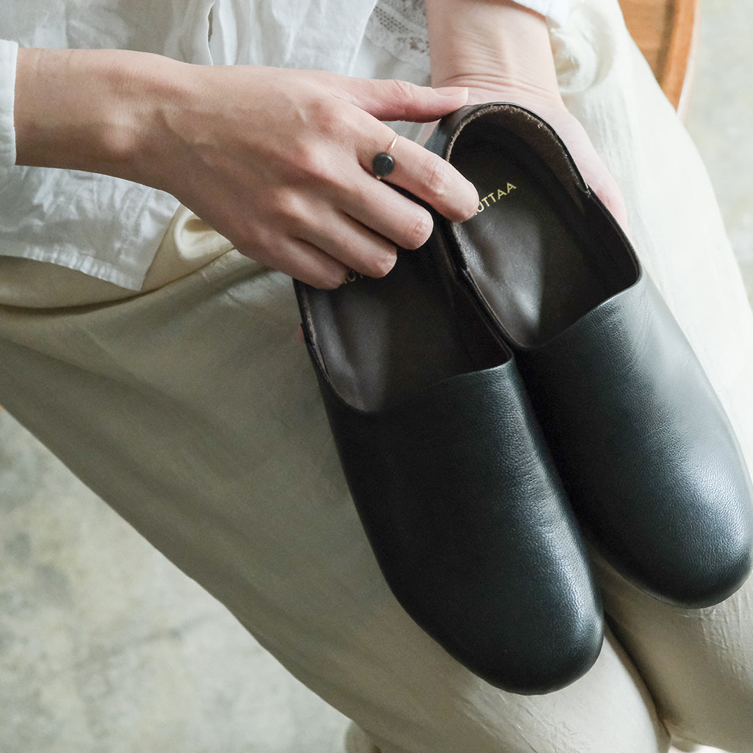 【受注商品】［AUTTAA］ルームシューズ２goat leather