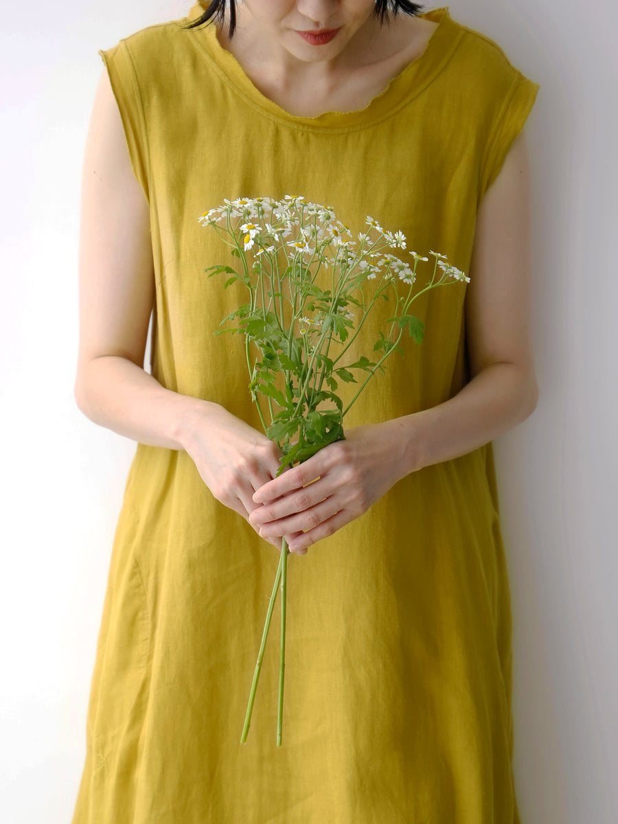 Tabrikクリーム色 花柄刺繍 ガウン Tabrikクリーム色 花柄刺繍 ガウン