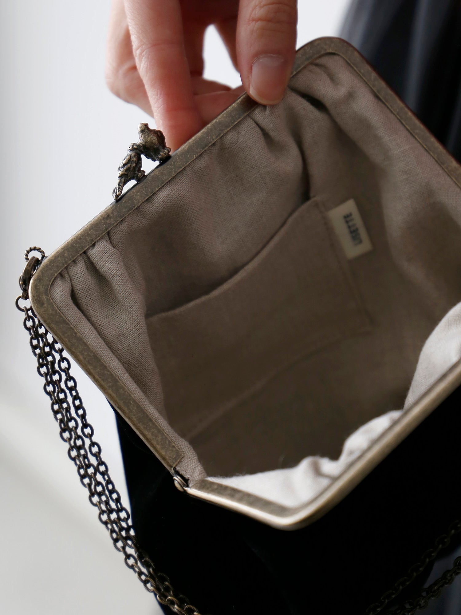 内ポケット付き