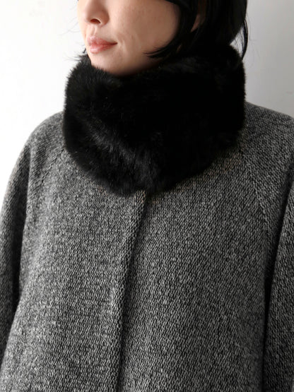 上下を留めてストールのように巻いても