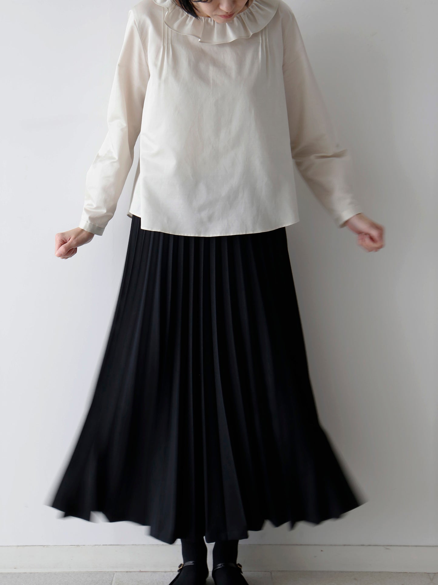 スカート：アンナリーナ（モデル身長166cm）