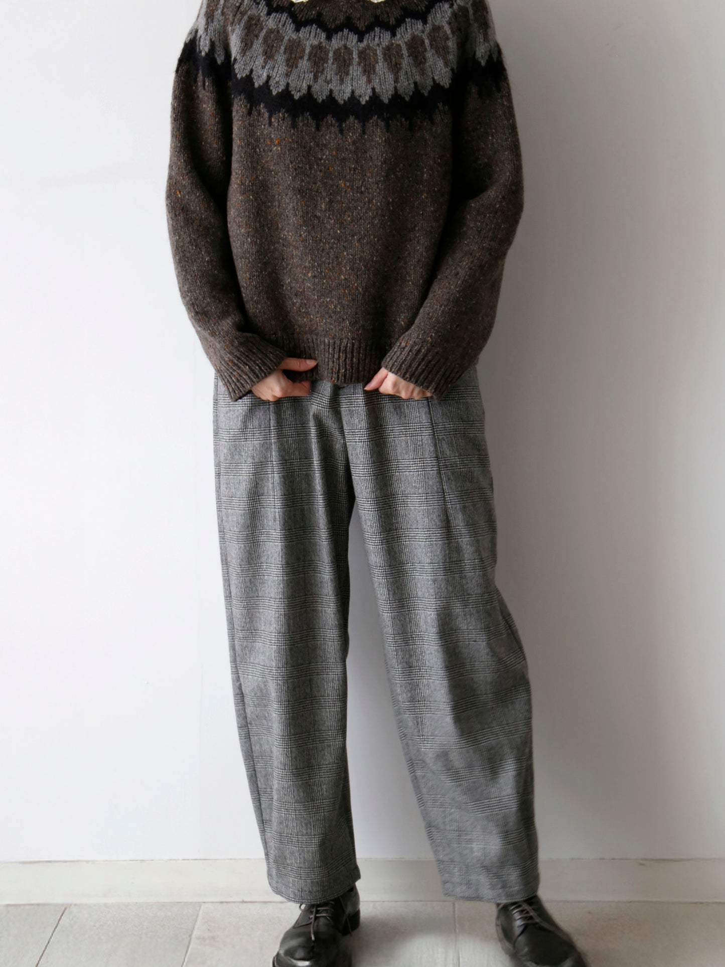 セーター：サイモン（11月中旬ご紹介予定）（モデル身長166cm）