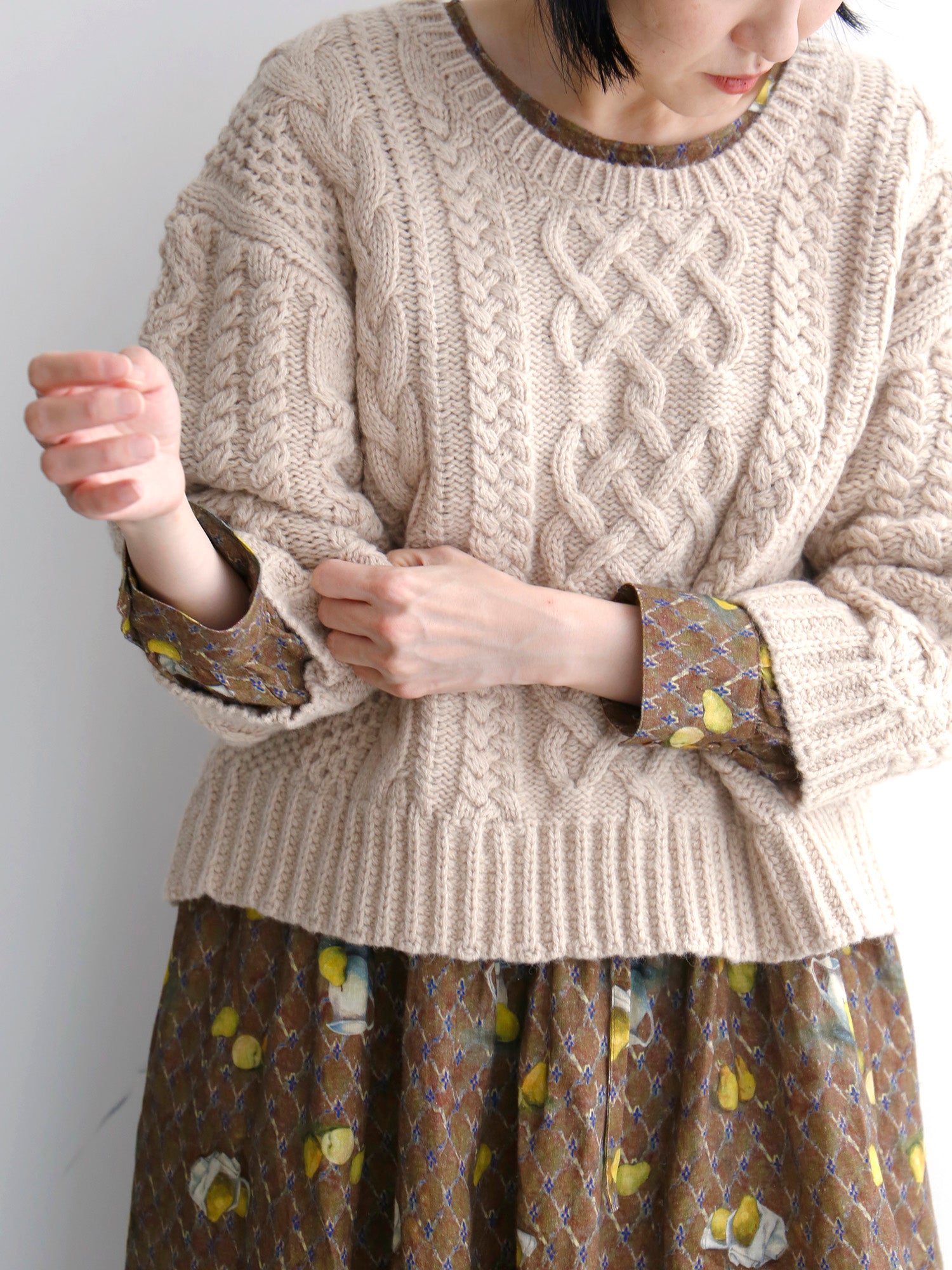 ニット：ジョン