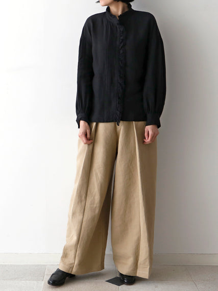 ▲ノアール38着用（モデル身長166cm）パンツ：コリー（10月掲載予定）