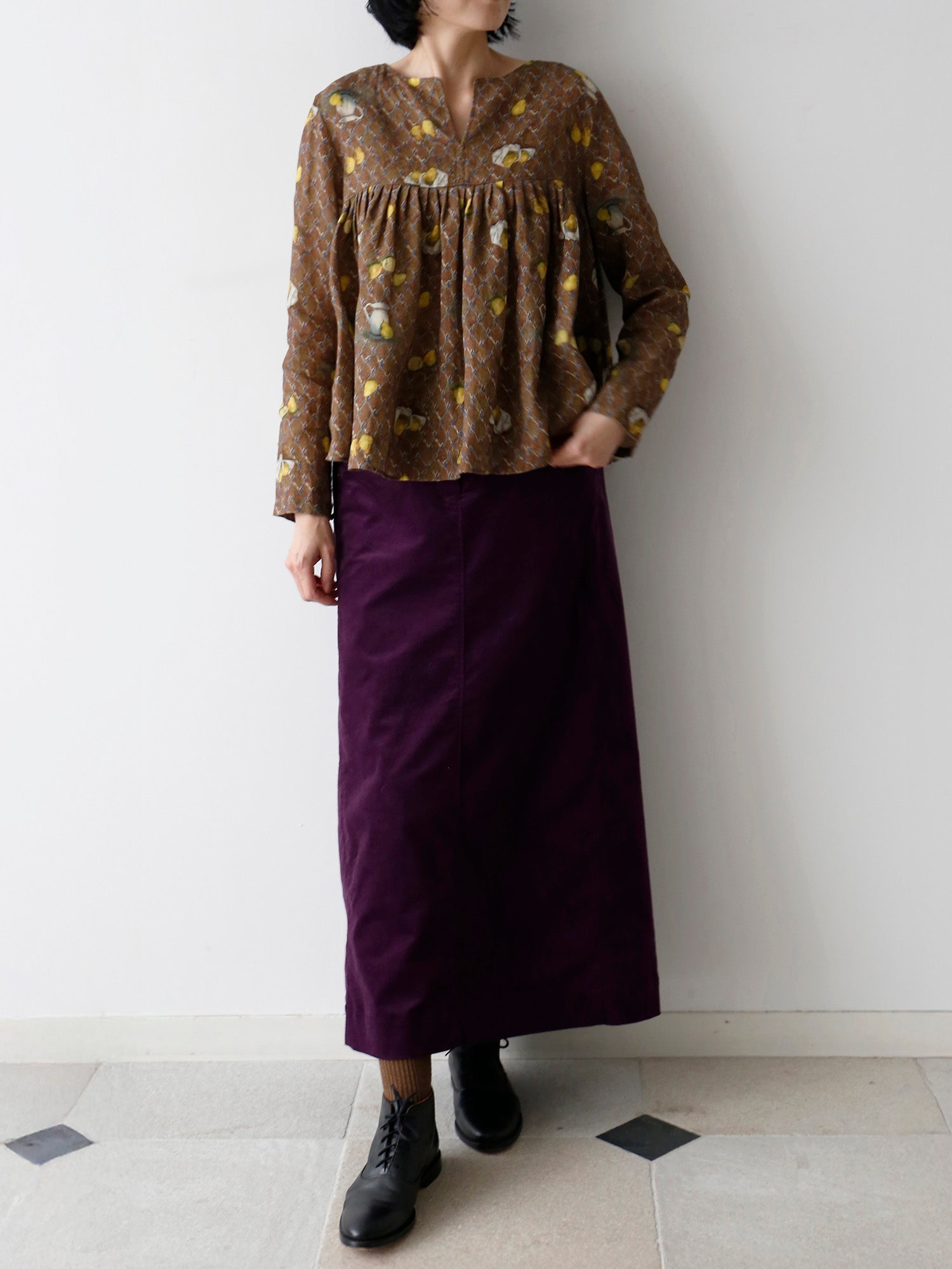 スカート：マルゴ