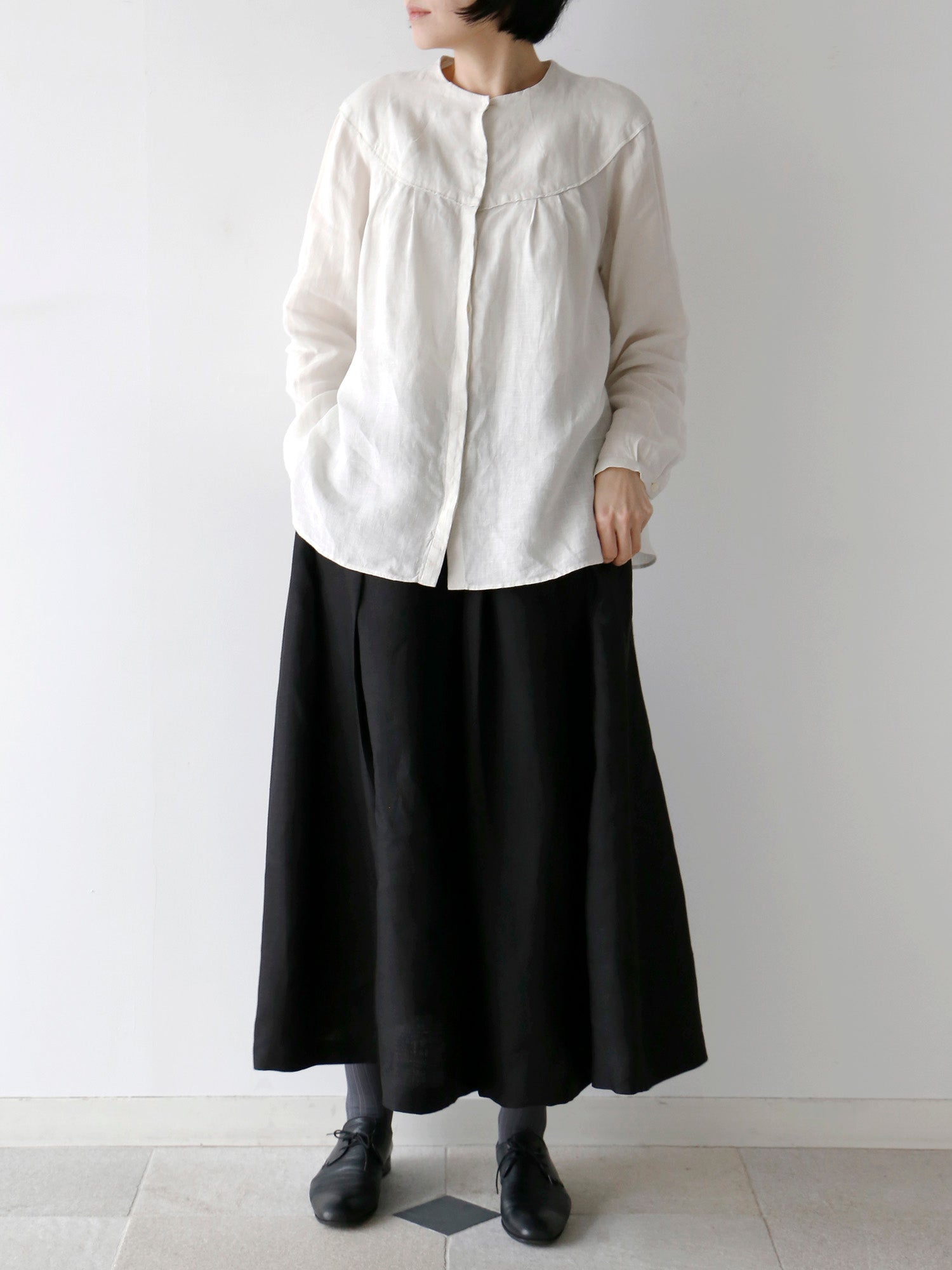 ブラウス：アプト（身長166cm）