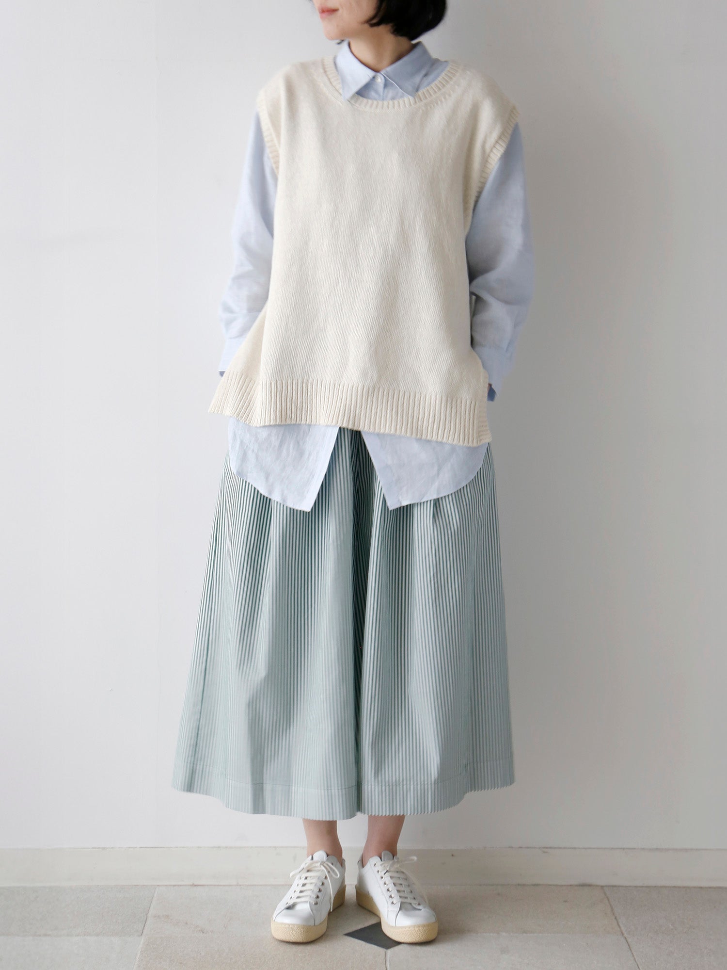 ベスト：ポピー　シャツ：私物（身長166cm）