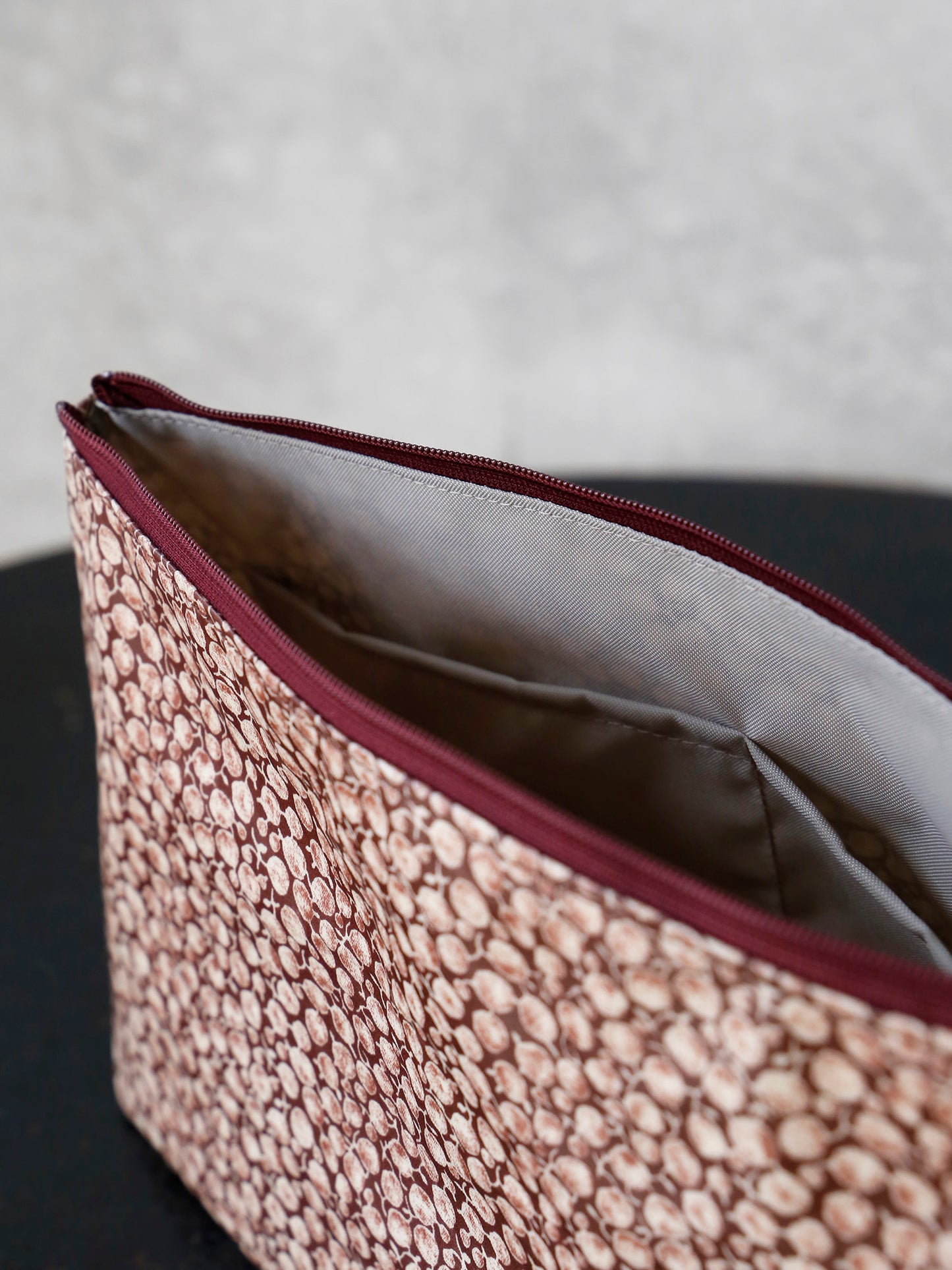 Grand：一方の内ポケットは2つに分かれています