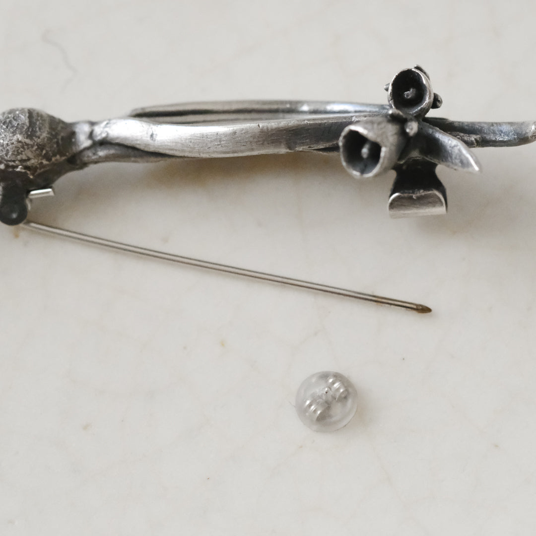 ［Furuhashi michiko］ペチコート水仙のブローチ