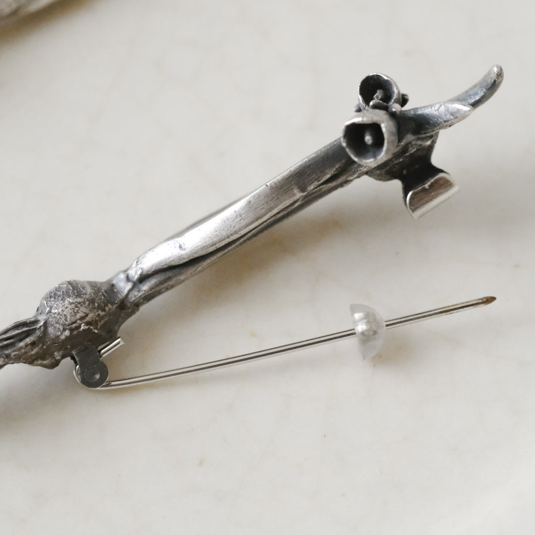 ［Furuhashi michiko］ペチコート水仙のブローチ