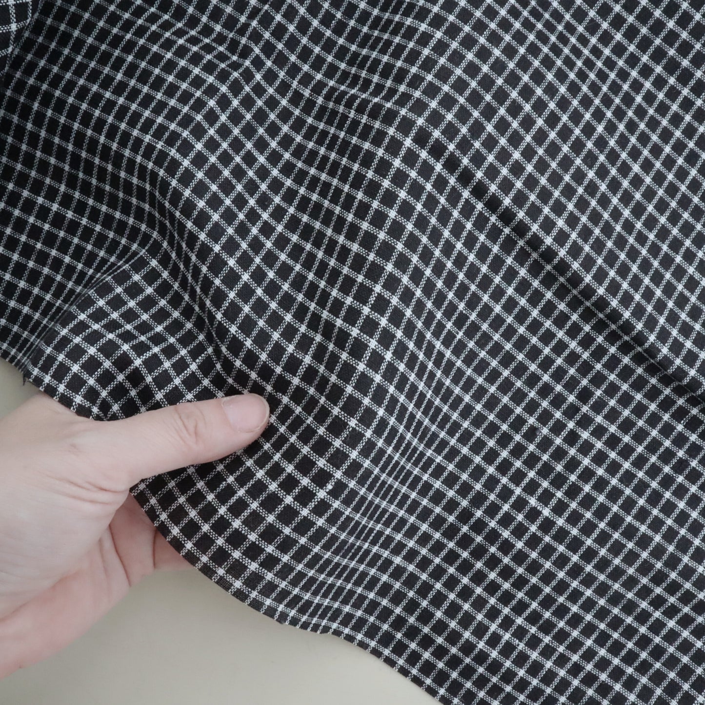 Siulas ネリンガ　グラフチェック　ブラック×ホワイト