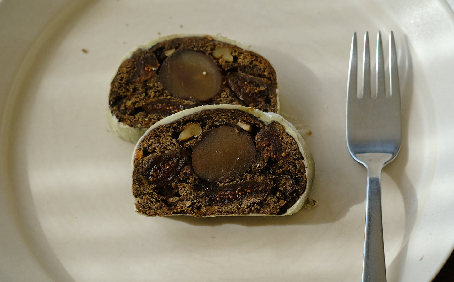 【受注商品】ほんのりスパイスが香る、ふたつのシュトレン（2025）