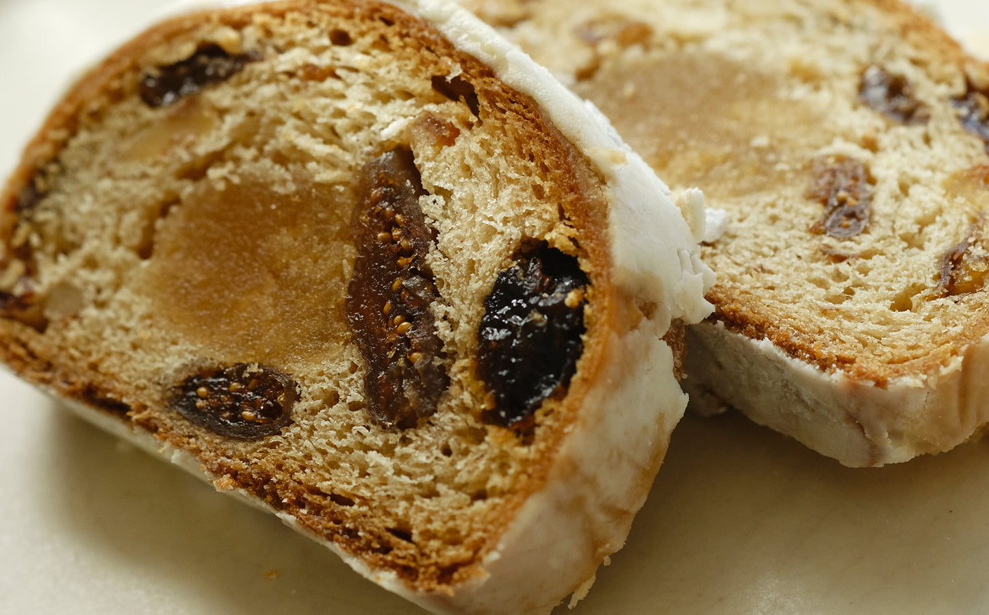 【受注商品】ほんのりスパイスが香る、ふたつのシュトレン（2025）