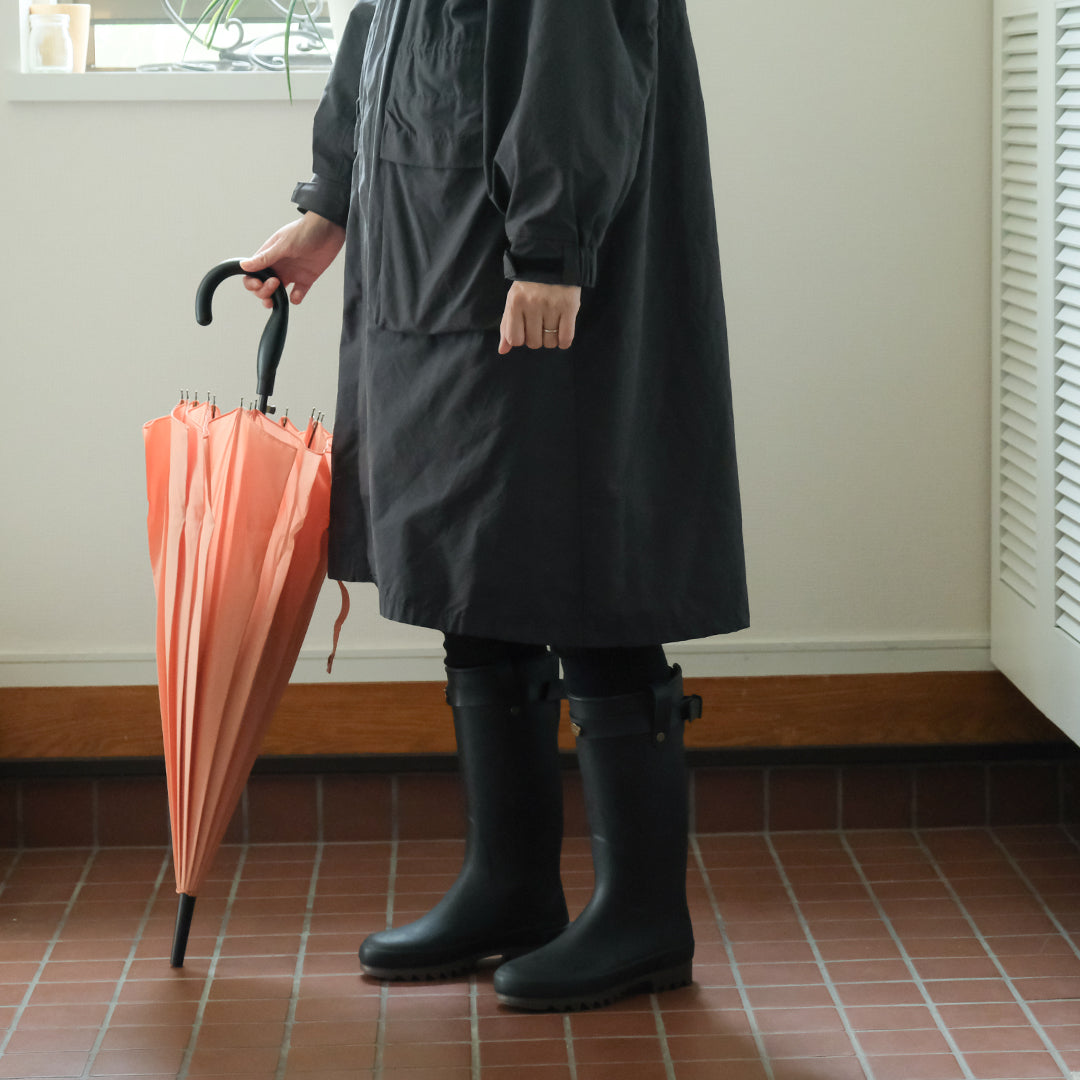 柔らかいから心地よい、老舗メーカーがつくる現代のラバーブーツ