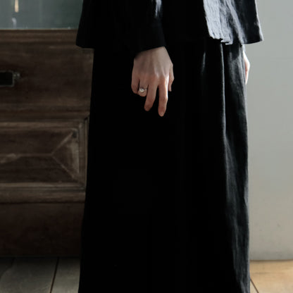 ［SALUÉ］ワンサイドスリットロングスカート／ヘリンボーンリネンformal