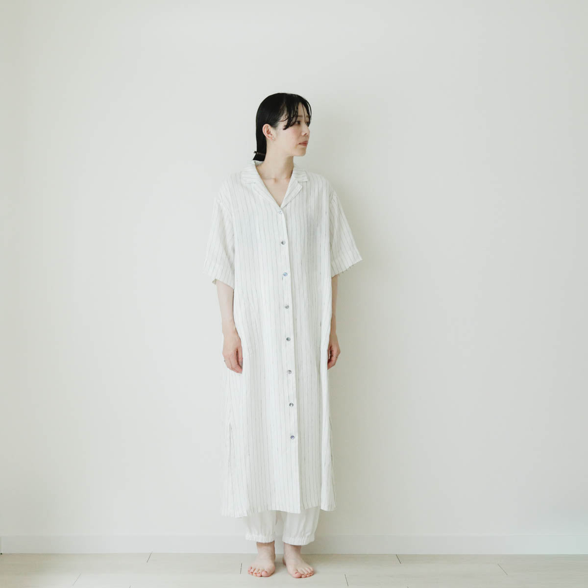 SALUÉ／ハーフスリーブオープンカラーシャツドレス／ミッドウェイトリネン