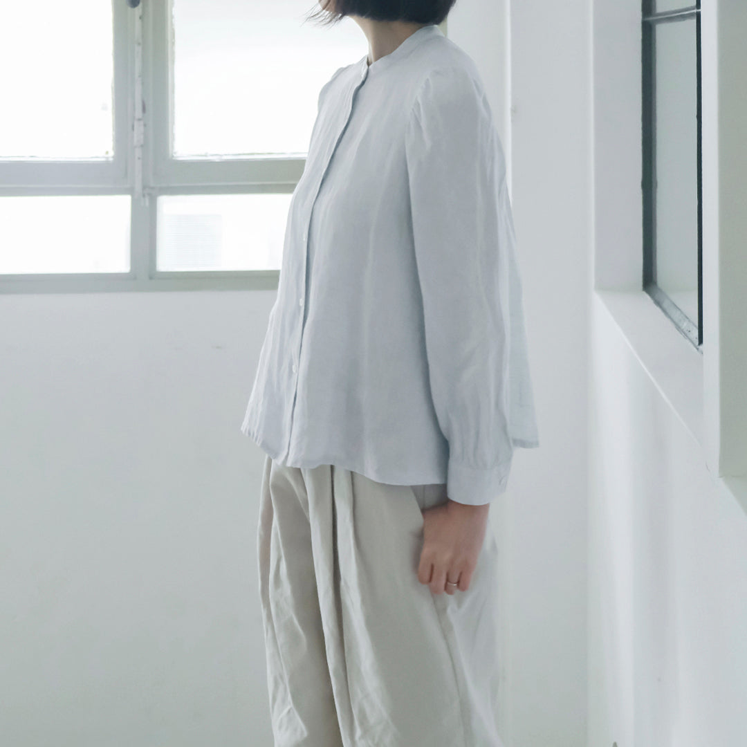 ［SALUÉ］ リネンパフスリーブシャツ/ antique white 一年中着たい、リネンのパフスリーブシャツ – Envelope - エンベロープ