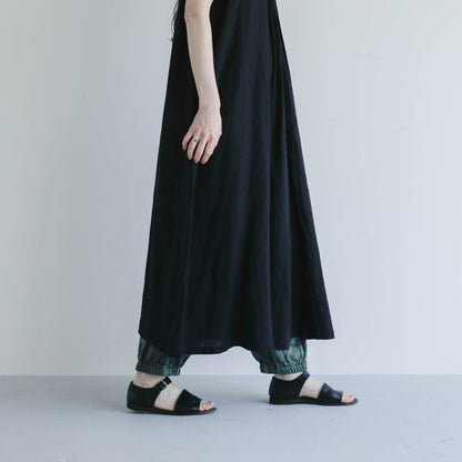SALUÉ／ピンタックノースリーブドレス／ミッドウェイトリネン