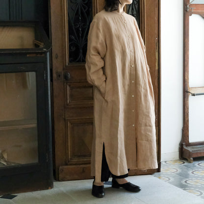 ［SALUÉ］バンドカラー長袖シャツドレス／ミッドウェイトリネン