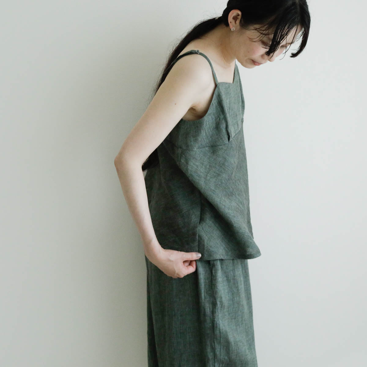 SALUÉ／ white labelリネンキャミソール