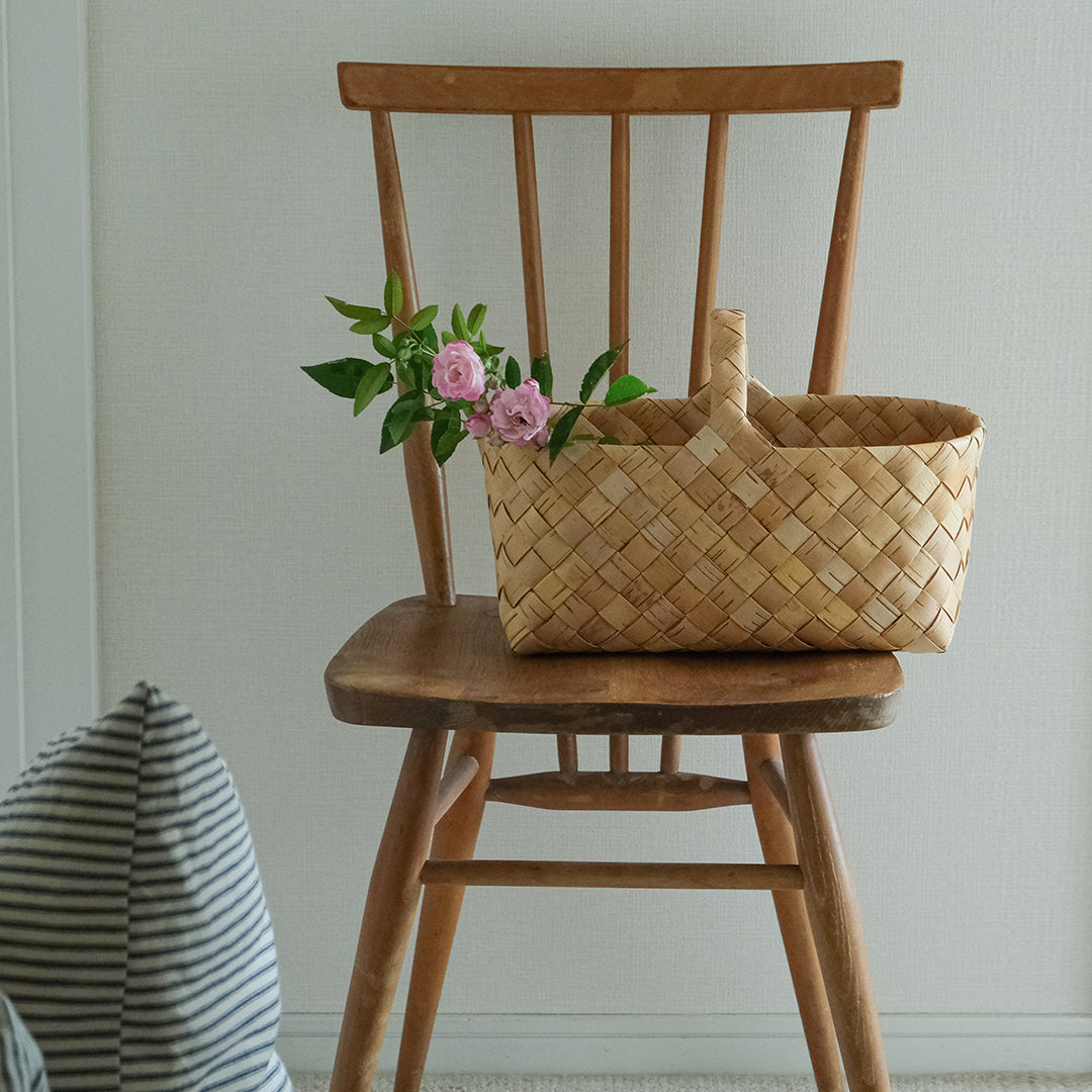 持ち歩いても、日用品を入れても。暮らしのあれこれを受け止める包容力