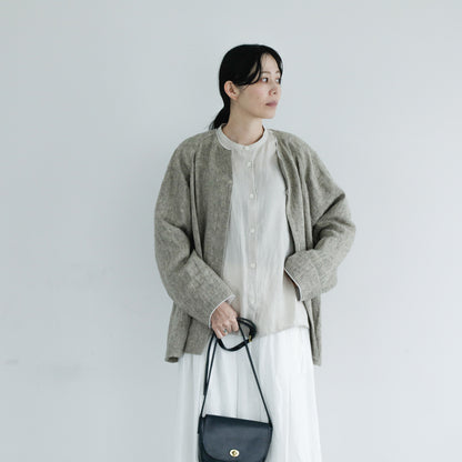 SALUÉ／【一部予約商品】バンドカラーギャザーシャツ／ライトウェイトリネン