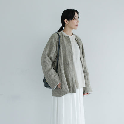 SALUÉ／【一部予約商品】バンドカラーギャザーシャツ／ライトウェイトリネン