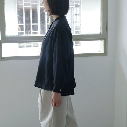 ［SALUÉ］バンドカラーギャザーシャツ／ライトウェイトリネン