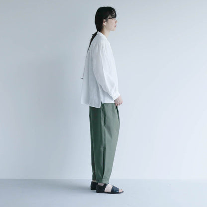 SALUÉ／バンドカラーギャザーシャツ／ライトウェイトリネン