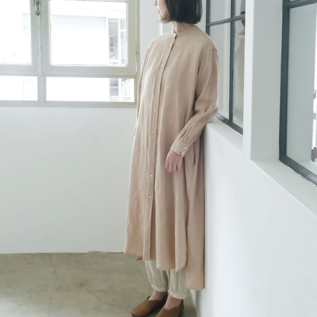 ［SALUÉ］バンドカラー長袖シャツドレス／ミッドウェイトリネン