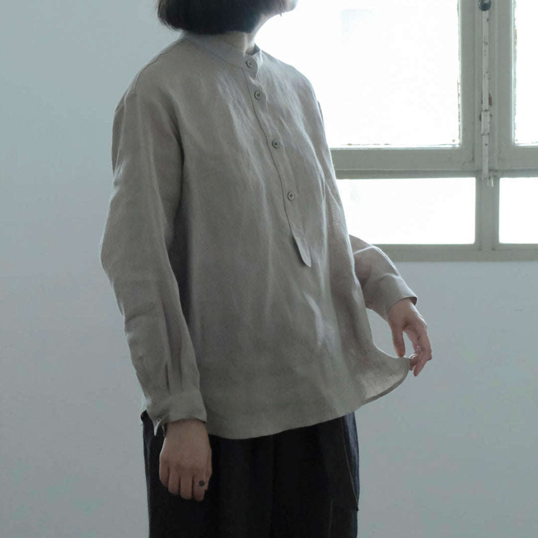 ［SALUÉ］バンドカラーハーフボタンシャツ／ライトウェイトリネン