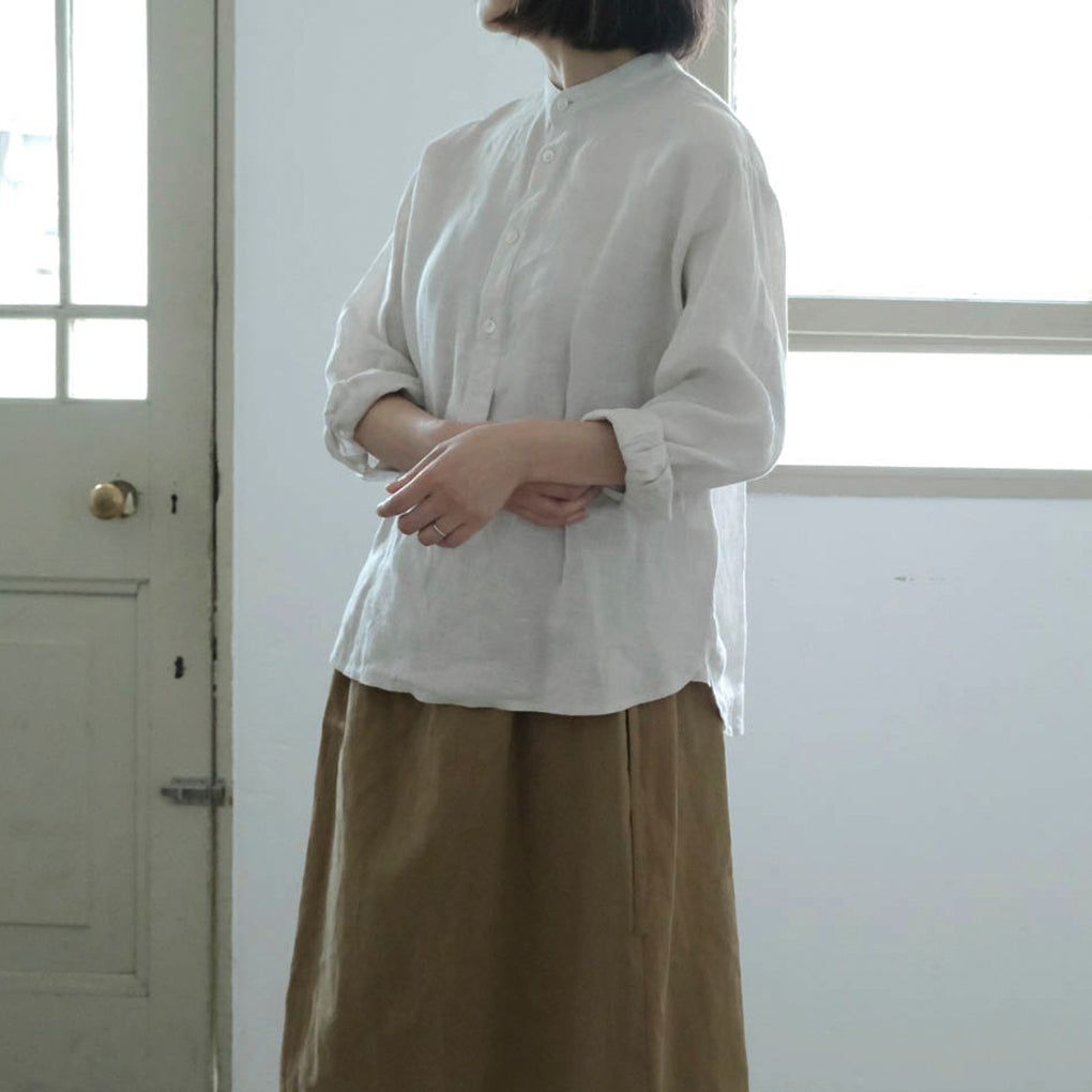 ［SALUÉ］バンドカラーハーフボタンシャツ／ライトウェイトリネン