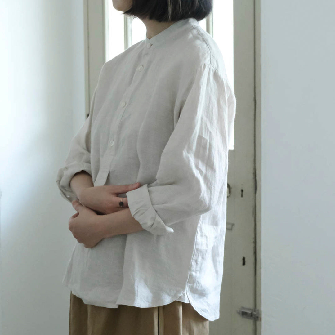 ［SALUÉ］バンドカラーハーフボタンシャツ／ライトウェイトリネン